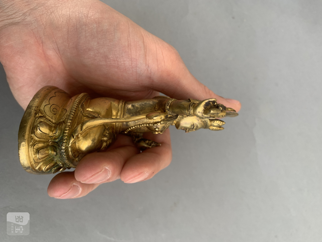 A GILT-BRONZE FIGURE OF MANJUSHRI - 图9